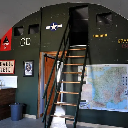 Couette-café 8th Air Force *